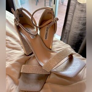 Steve Madden Women's Tiaa Heeled Sandal Rhinestone SIZE 9.5. WORN ONCE
